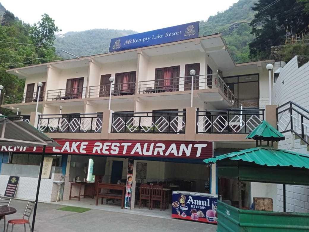 Hotel O Kempty Lake Adventure Resort Mussoorie Exteriör bild
