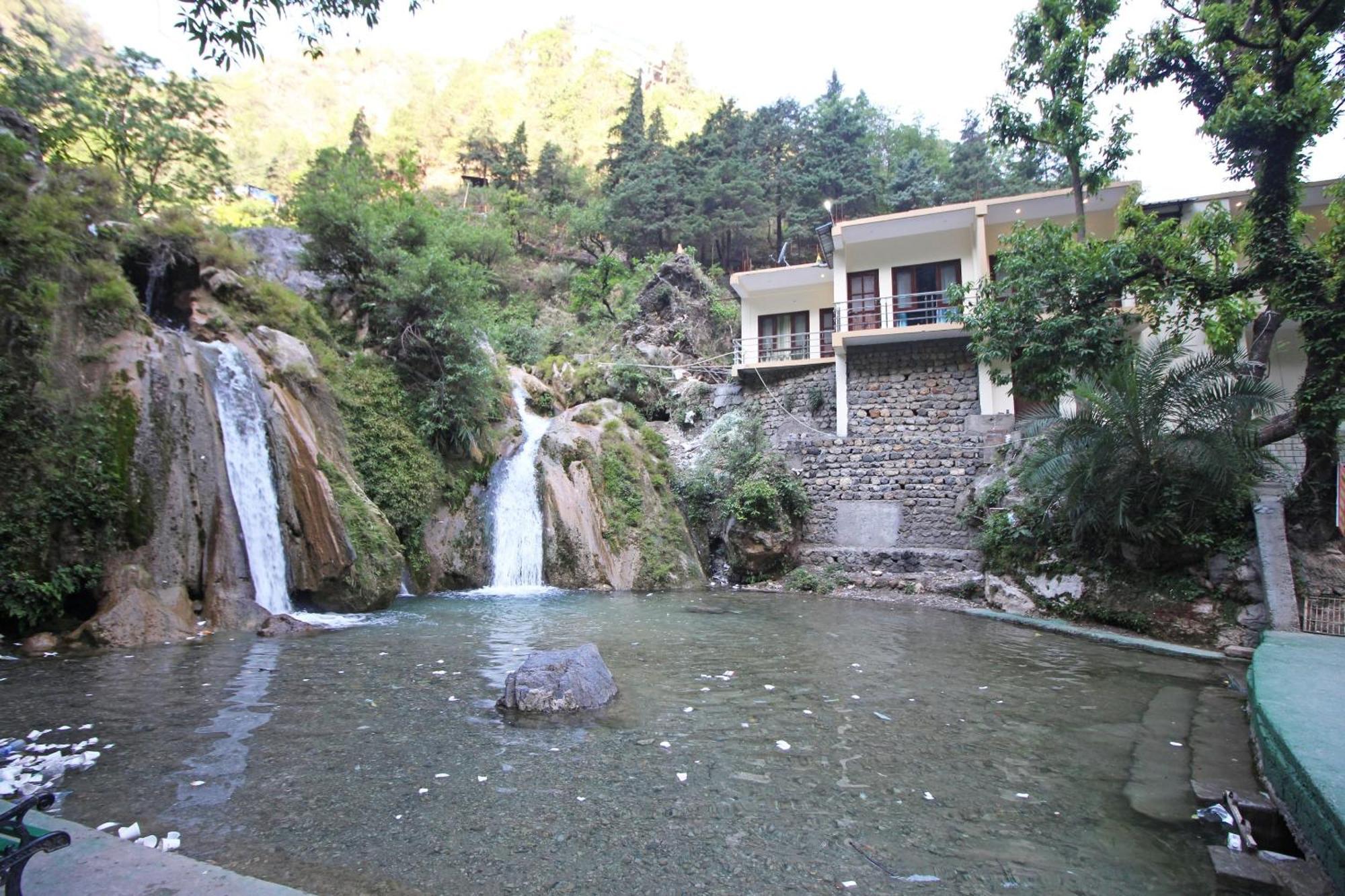 Hotel O Kempty Lake Adventure Resort Mussoorie Exteriör bild