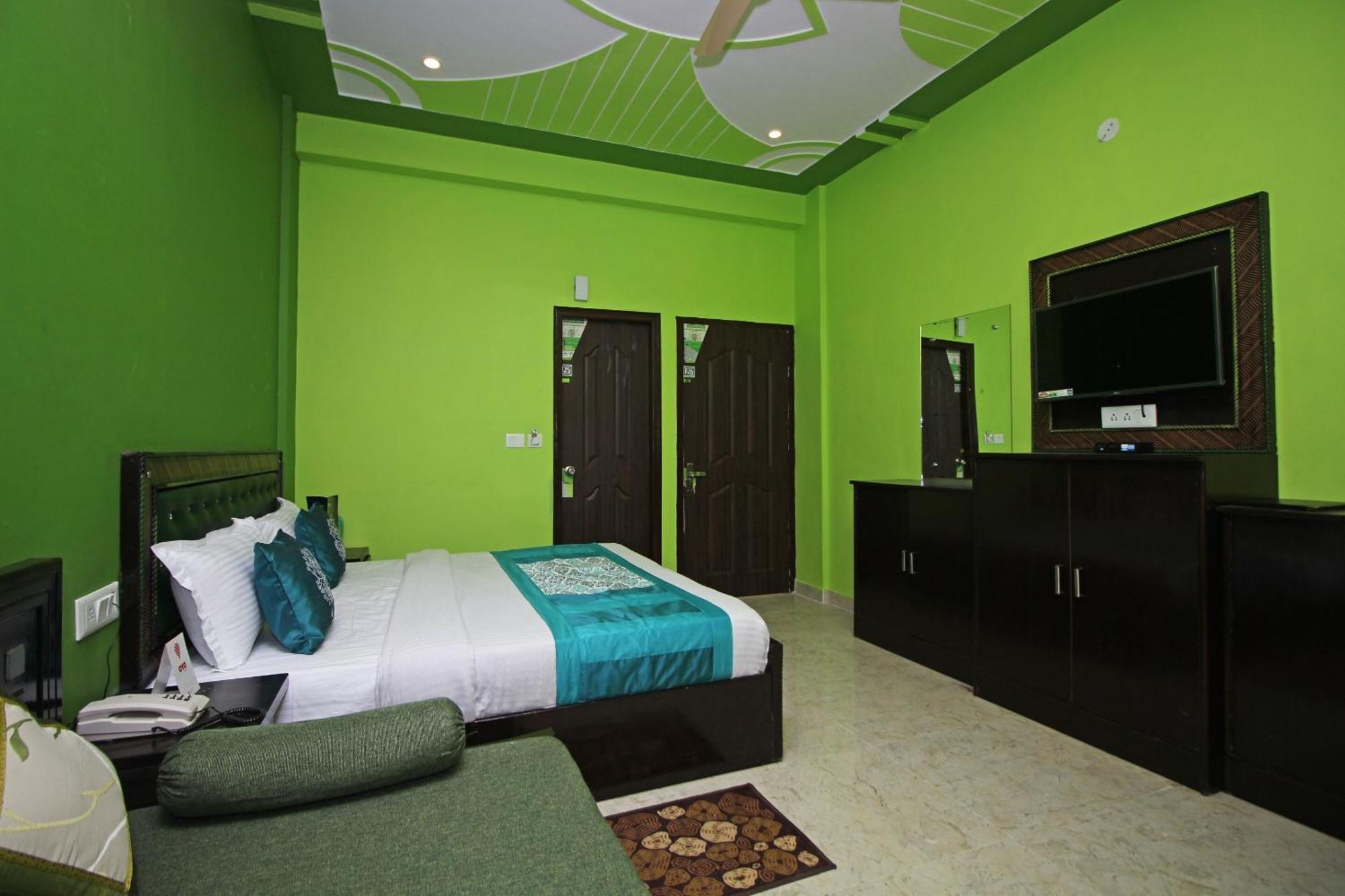 Hotel O Kempty Lake Adventure Resort Mussoorie Exteriör bild