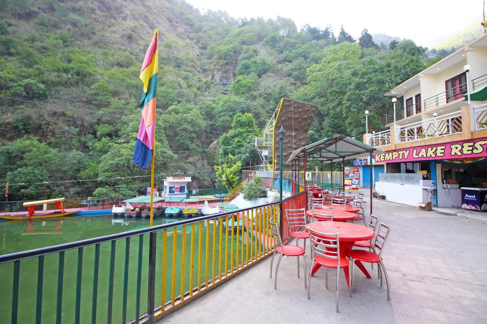 Hotel O Kempty Lake Adventure Resort Mussoorie Exteriör bild