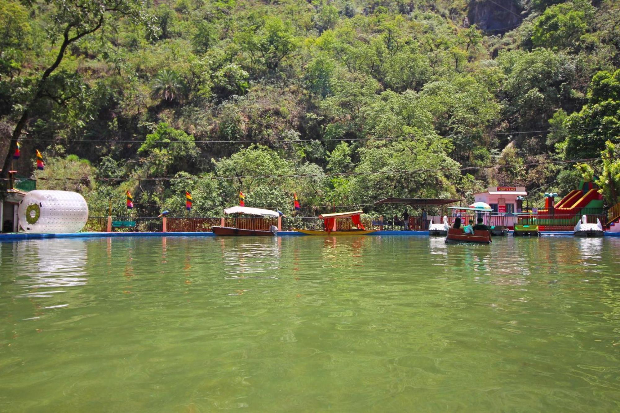 Hotel O Kempty Lake Adventure Resort Mussoorie Exteriör bild
